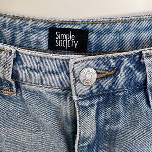 Simple Society light blue Mom Jeans